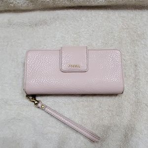 Fossil wristlet